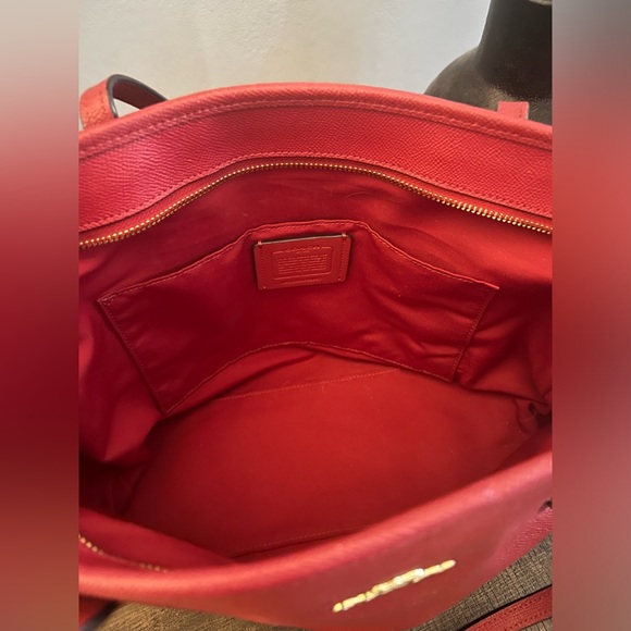 Coach Zip Top Tote (with matching pouch) - Picture 7 of 9